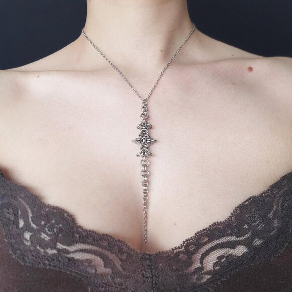 Gothic long silver rosary necklace ✦ Unique long medieval chainmaille necklace ✦ - Picture 8 of 8